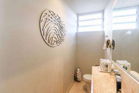 Casa à venda com 250m², 3 quartos e 3 vagas Casa à venda com 250m², 3 quartos e 3 vagasLavabo