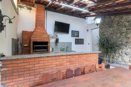 Casa à venda com 250m², 3 quartos e 3 vagas Casa à venda com 250m², 3 quartos e 3 vagasChurrasqueira