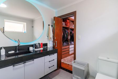 Casa à venda com 250m², 3 quartos e 3 vagas Casa à venda com 250m², 3 quartos e 3 vagasBanheiro da Suíte