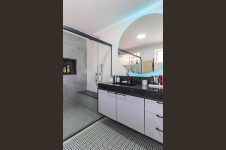 Casa à venda com 250m², 3 quartos e 3 vagas Casa à venda com 250m², 3 quartos e 3 vagasBanheiro da Suíte