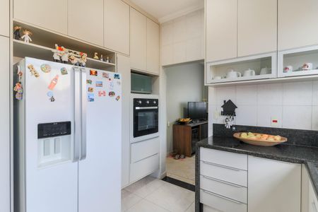 Casa à venda com 250m², 3 quartos e 3 vagas Casa à venda com 250m², 3 quartos e 3 vagasCozinha