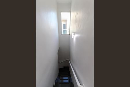 Casa de condomínio para alugar com 55m², 2 quartos e 2 vagas Casa de condomínio para alugar com 55m², 2 quartos e 2 vagasEscada