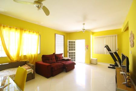 Sala de casa de condomínio para alugar com 2 quartos, 260m² em Freguesia (jacarepaguá), Rio de Janeiro