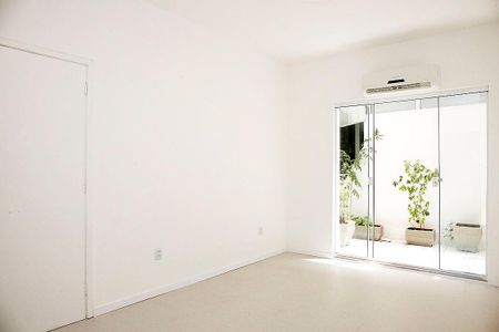 Sala de apartamento à venda com 1 quarto, 62m² em Petrópolis, Porto Alegre