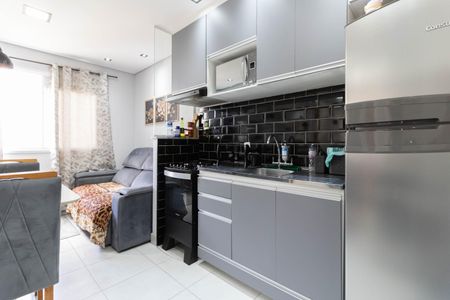 Cozinha  de apartamento para alugar com 2 quartos, 36m² em Sacoma, São Paulo