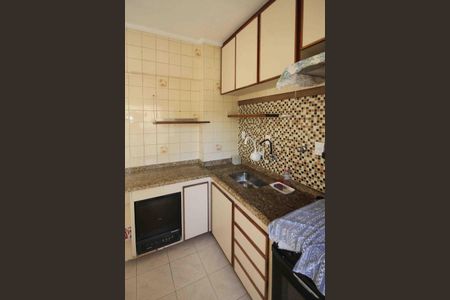 Apartamento à venda com 62m², 2 quartos e 1 vaga Apartamento à venda com 62m², 2 quartos e 1 vagaCozinha