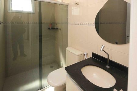 Apartamento à venda com 62m², 2 quartos e 1 vaga Apartamento à venda com 62m², 2 quartos e 1 vagaBanheiro