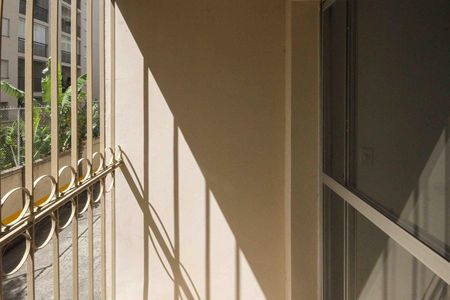 Apartamento à venda com 62m², 2 quartos e 1 vaga Apartamento à venda com 62m², 2 quartos e 1 vagaVaranda