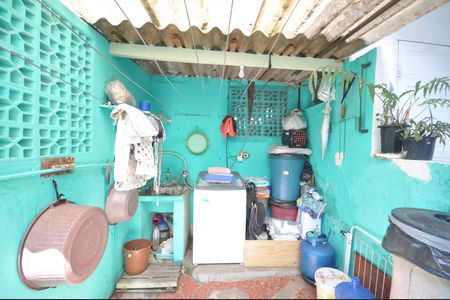 Casa à venda com 105m², 2 quartos e 1 vagaÁrea de Serviço