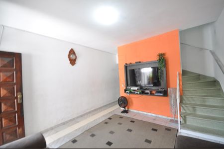 Casa à venda com 105m², 2 quartos e 1 vagaSala