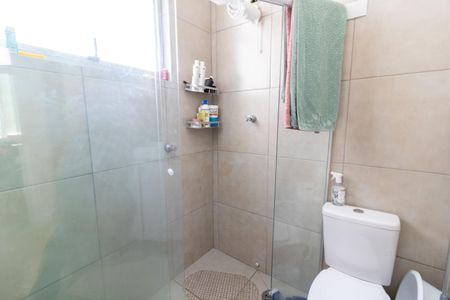 Apartamento à venda com 53m², 2 quartos e 1 vaga Apartamento à venda com 53m², 2 quartos e 1 vagaBanheiro