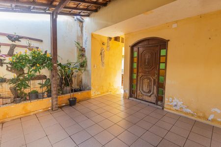 Casa à venda com 180m², 4 quartos e 1 vagaGaragem