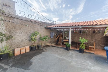 Casa à venda com 180m², 4 quartos e 1 vagaÁrea da Churrasqueira