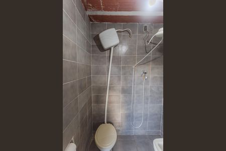 Casa à venda com 180m², 4 quartos e 1 vagaBanheiro Social da Casa dos Fundos