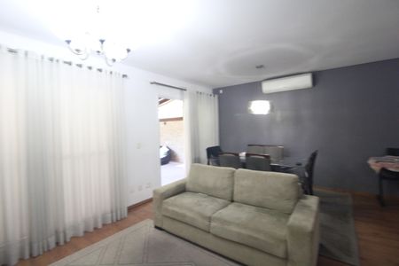 Sala de casa de condomínio à venda com 3 quartos, 170m² em Vila Sofia, São Paulo