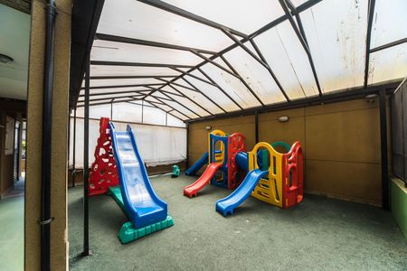 Apartamento à venda com 75m², 3 quartos e 2 vagas Apartamento à venda com 75m², 3 quartos e 2 vagasÁrea comum - Playground