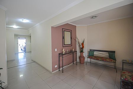 Apartamento à venda com 75m², 3 quartos e 2 vagas Apartamento à venda com 75m², 3 quartos e 2 vagasHall de entrada