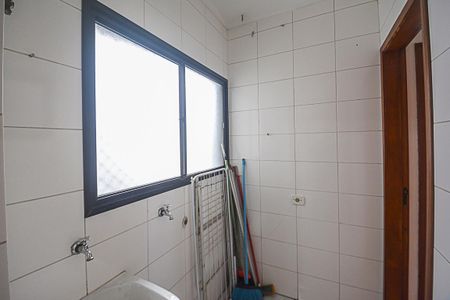 Apartamento à venda com 75m², 3 quartos e 2 vagas Apartamento à venda com 75m², 3 quartos e 2 vagasÁrea de Serviço