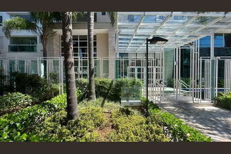 Apartamento à venda com 47m², 1 quarto e 1 vaga Apartamento à venda com 47m², 1 quarto e 1 vagaFachada