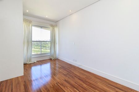 Apartamento para alugar com 285m², 3 quartos e 3 vagas Apartamento para alugar com 285m², 3 quartos e 3 vagasSuíte 2