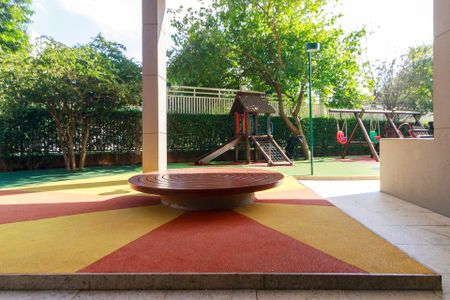 Apartamento para alugar com 285m², 3 quartos e 3 vagas Apartamento para alugar com 285m², 3 quartos e 3 vagasPlayground