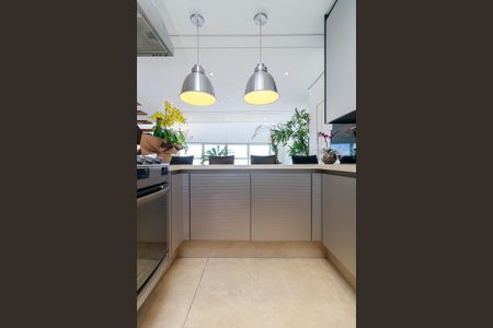 Apartamento para alugar com 285m², 3 quartos e 3 vagas Apartamento para alugar com 285m², 3 quartos e 3 vagasCozinha