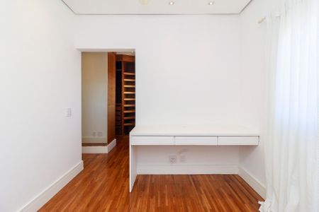 Apartamento para alugar com 285m², 3 quartos e 3 vagas Apartamento para alugar com 285m², 3 quartos e 3 vagasSuíte 1