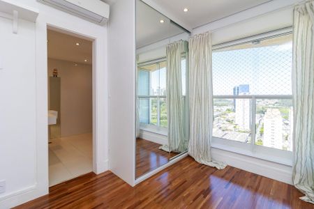 Apartamento para alugar com 285m², 3 quartos e 3 vagas Apartamento para alugar com 285m², 3 quartos e 3 vagasSuíte 2