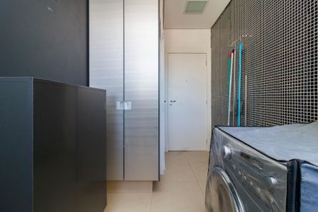 Apartamento para alugar com 285m², 3 quartos e 3 vagas Apartamento para alugar com 285m², 3 quartos e 3 vagasÁrea de Serviço