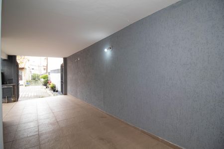 Casa à venda com 193m², 2 quartos e 3 vagasÁrea externa - Garagem