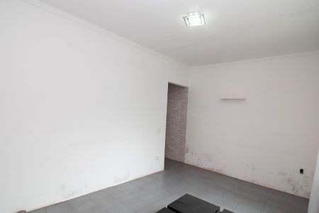 Casa à venda com 193m², 2 quartos e 3 vagasSala