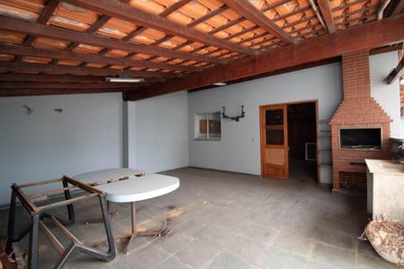 Casa à venda com 193m², 2 quartos e 3 vagasÁrea comum - Churrasqueira