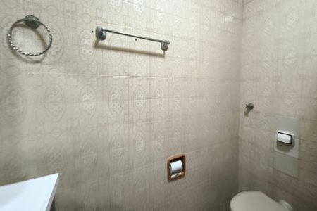 Banheiro Suíte de casa para alugar com 3 quartos, 1m² em Jardim Eulina, Campinas