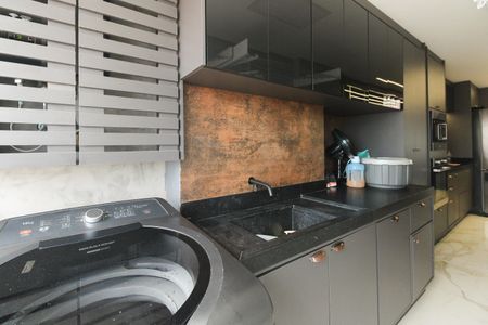 Apartamento à venda com 112m², 3 quartos e 2 vagas Apartamento à venda com 112m², 3 quartos e 2 vagasÁrea de Serviço