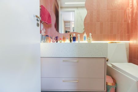 Apartamento à venda com 112m², 3 quartos e 2 vagas Apartamento à venda com 112m², 3 quartos e 2 vagasBanheiro Suíte 2