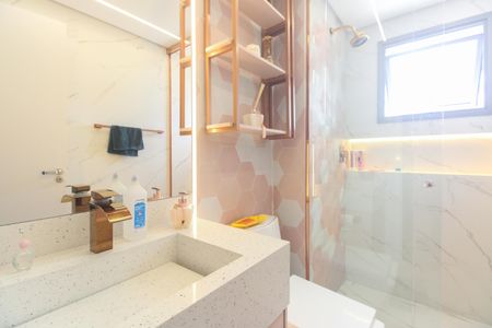 Apartamento à venda com 112m², 3 quartos e 2 vagas Apartamento à venda com 112m², 3 quartos e 2 vagasBanheiro Suíte 1