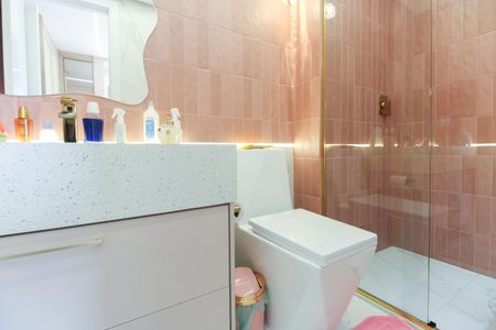 Apartamento à venda com 112m², 3 quartos e 2 vagas Apartamento à venda com 112m², 3 quartos e 2 vagasBanheiro Suíte 2