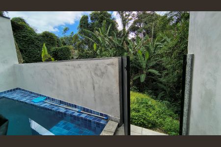 Casa de condomínio para alugar com 180m², 3 quartos e sem vaga Casa de condomínio para alugar com 180m², 3 quartos e sem vagaQuintal