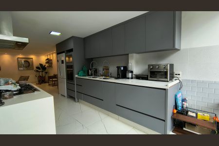 Casa de condomínio para alugar com 180m², 3 quartos e sem vaga Casa de condomínio para alugar com 180m², 3 quartos e sem vagaCozinha e Área de Serviço