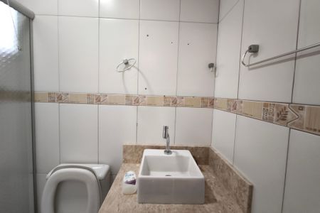 Casa à venda com 120m², 2 quartos e 2 vagas Casa à venda com 120m², 2 quartos e 2 vagasBanheiro Suíte