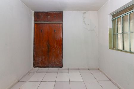 Quarto 1 de casa para alugar com 2 quartos, 80m² em Dom Bosco, Belo Horizonte