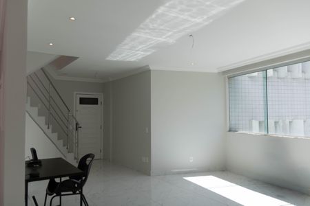 Apartamento à venda com 212m², 3 quartos e 2 vagas Apartamento à venda com 212m², 3 quartos e 2 vagasSala