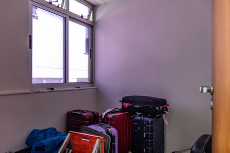 Apartamento à venda com 212m², 3 quartos e 2 vagas Apartamento à venda com 212m², 3 quartos e 2 vagasQuarto de Serviço