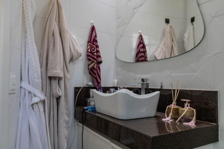 Apartamento à venda com 212m², 3 quartos e 2 vagas Apartamento à venda com 212m², 3 quartos e 2 vagasBanheiro da Suíte