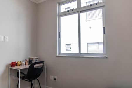 Apartamento à venda com 212m², 3 quartos e 2 vagas Apartamento à venda com 212m², 3 quartos e 2 vagasQuarto 2