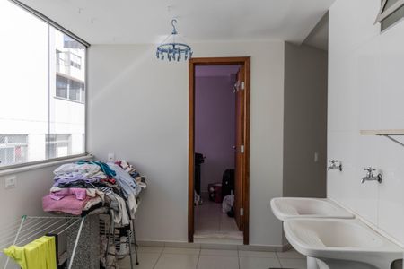 Apartamento à venda com 212m², 3 quartos e 2 vagas Apartamento à venda com 212m², 3 quartos e 2 vagasÁrea de Serviço
