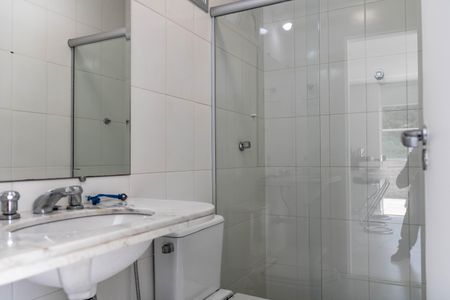 Apartamento à venda com 212m², 3 quartos e 2 vagas Apartamento à venda com 212m², 3 quartos e 2 vagasBanheiro