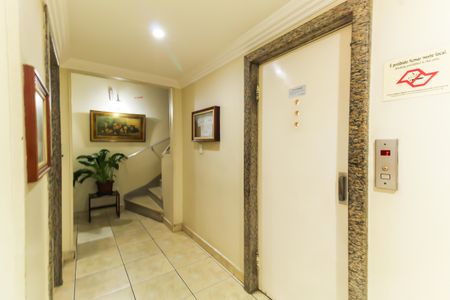 Apartamento à venda com 40m², 1 quarto e sem vaga Apartamento à venda com 40m², 1 quarto e sem vagaEntrada