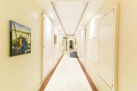 Apartamento à venda com 40m², 1 quarto e sem vaga Apartamento à venda com 40m², 1 quarto e sem vagaHall