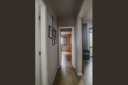 Corredor de apartamento para alugar com 2 quartos, 65m² em Vila Homero Thon, Santo André